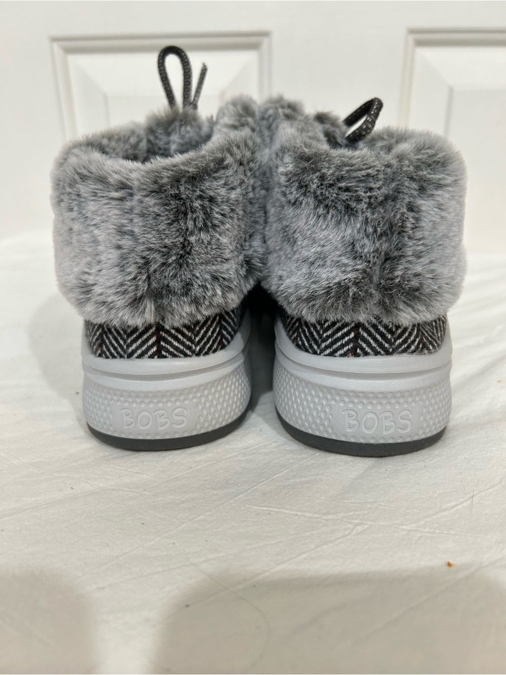 Skechers Cozy Faux Fur Lined Charcoal Grey Booties Sneakers Size 8 - Picture 6 of 10